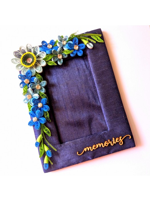 Sparkling Blue Quilled Photo Frame image